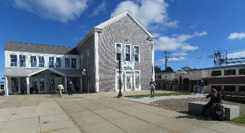 Hyannis Transportation Center And Capeflyer