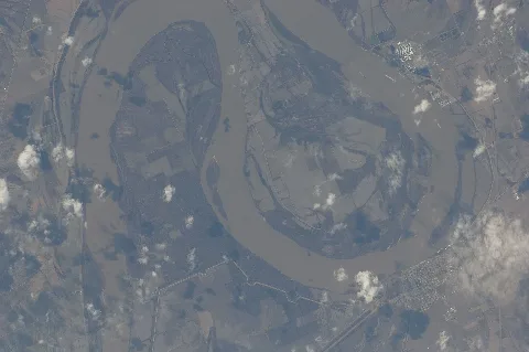 Iss022 E 45575 View Of Earth