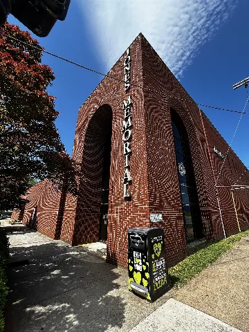 Jones Memorial Library Exterior