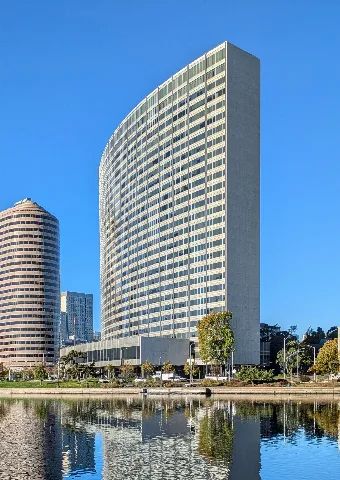 Kaiser Center 3