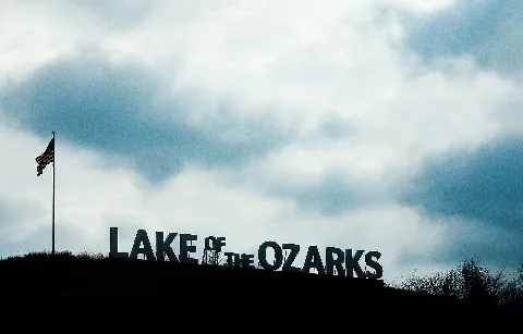 Lake Of The Ozarks Missouri (40533516433)