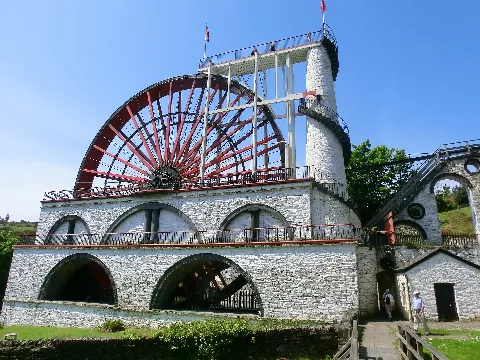 Laxey Wheel Panoramio (2)