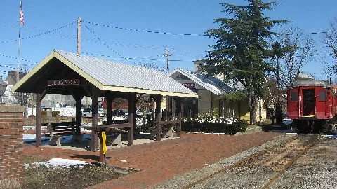 Lebanon Train Station At Broadway And South
