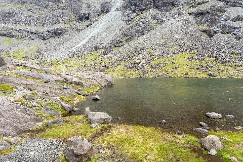 Lochan Coire Lagan 01