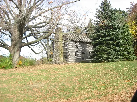 Log Cabin On 124 In Hillsboro