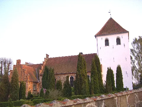 Lynge Kirke02