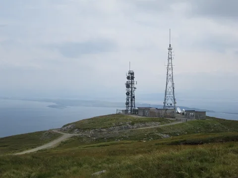 Masts, Maol Nan Uan Geograph.org.uk 3291916