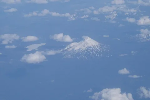 Mt. Mcloughlin And Fourmile Lake