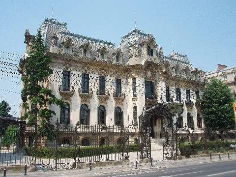 Muzeul Naţional George Enescu Panoramio (1)