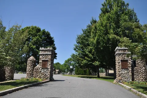 Newbedfordma Ruralcemetery Gate