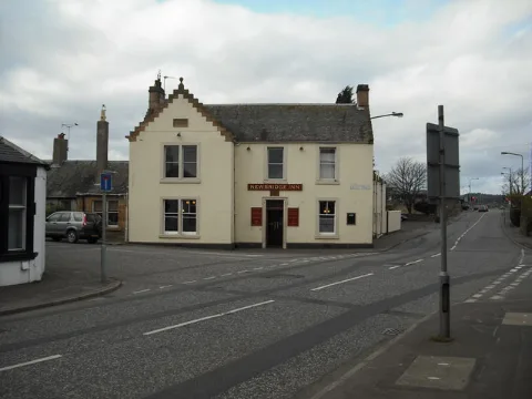 Newbridge Inn Geograph.org.uk 1216369