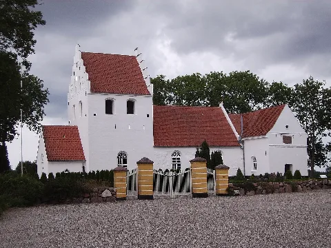 Noerre Sandager Kirke Fra Syd