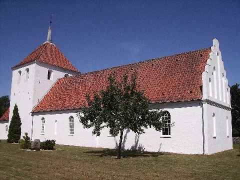 Oestrup Kirke Fra Sydoest