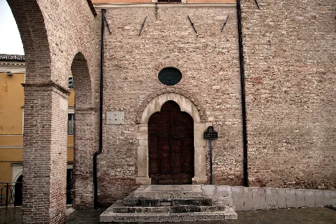 Oratorio Della Carità (Fabriano) 02
