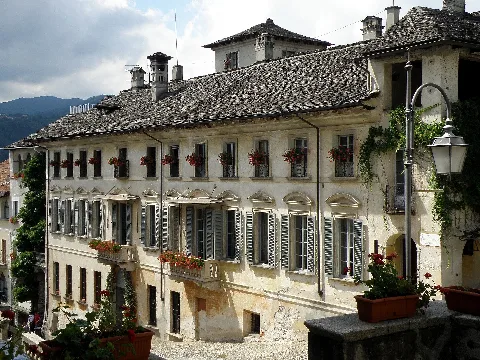 Orta Palazzo Penotti Ubertini 1