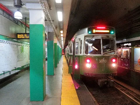 Outbound Train At Arlington Station, July 2019