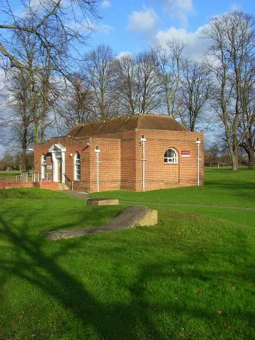 Palmer Park Library, Reading Geograph.org.uk 1067460