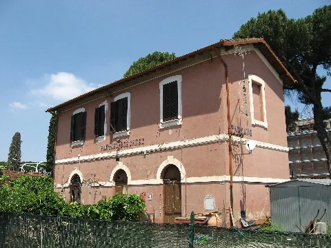 Pantano Borghese Staz Ferr 1