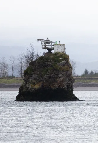 Pillar Rock, Washington State (Cropped)