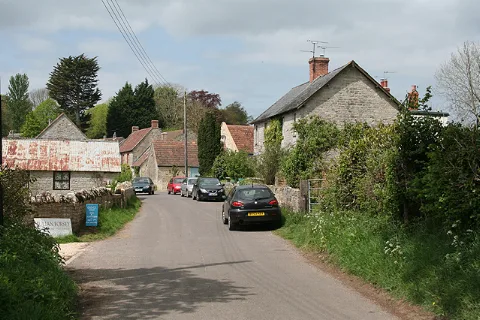 Pitney, By Manor Farm Geograph.org.uk 1282662