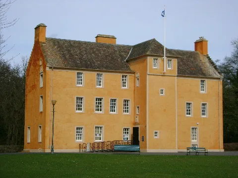 Pittencrieff House