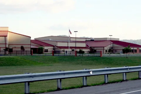 Pwesths