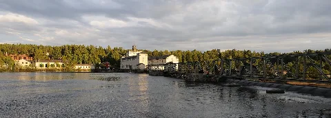 Rånåsfossen Kraftstasjon Fra Oversiden