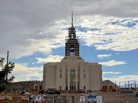 Red Cliffs Utah Temple Picture
