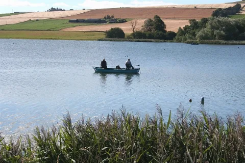 Rescobie Loch Geograph.org.uk 215659