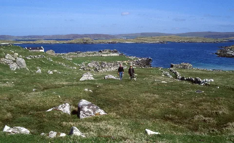 Ruins And Landing Place In Sandy Voe On Oxna Geograph.org.uk 3595968