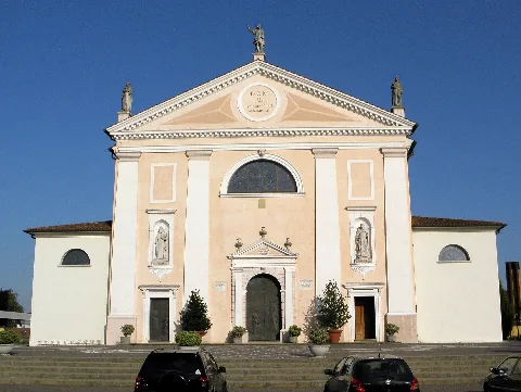 Santa Maria Assunta, Facade (Solesino)