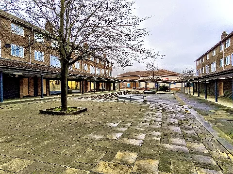 Shopping Parade Hardwick