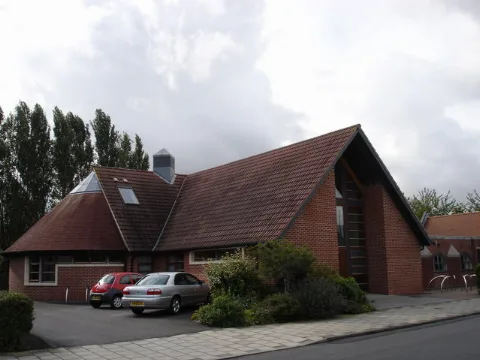 St Luke's, Leahurst Road Geograph.org.uk 947134