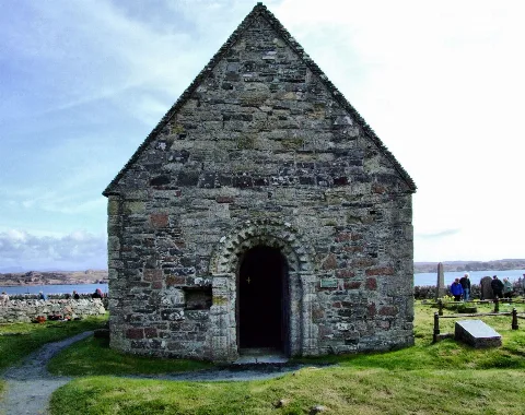 St. Oran's Chapel Geograph.org.uk 742960