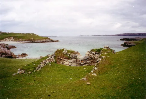St Peter's Church, Pabay Mor Geograph.org.uk 619635