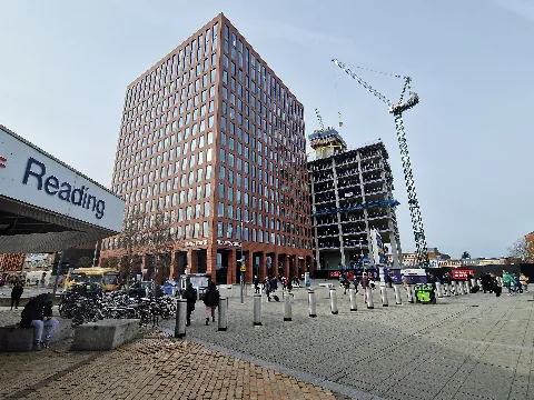 Station Square, Reading, 2023 03 15 09.27.27