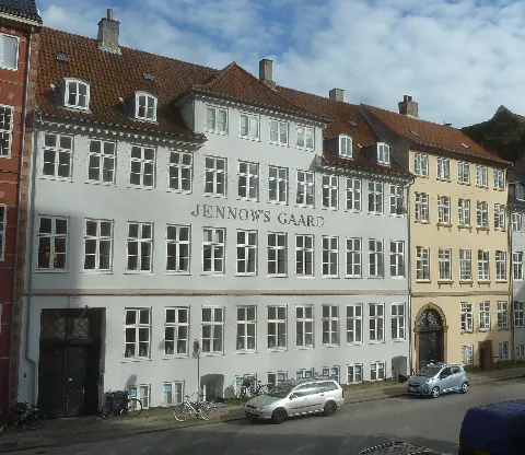 Strandgade 12 (Jennows Gård)