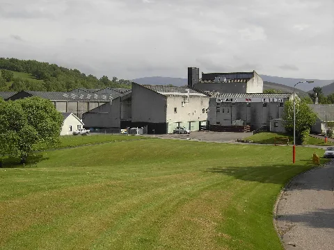Tamnavulin Distillery Geograph.org.uk 1947733