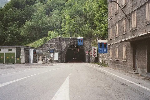 Tenda Strassentunnel01