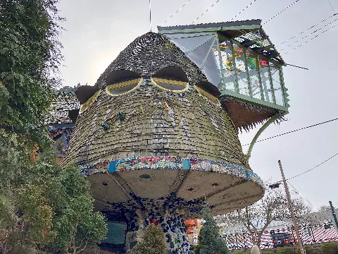 The Cincinnati Mushroom House, Hyde Park, Cincinnati, Oh (33483917828)