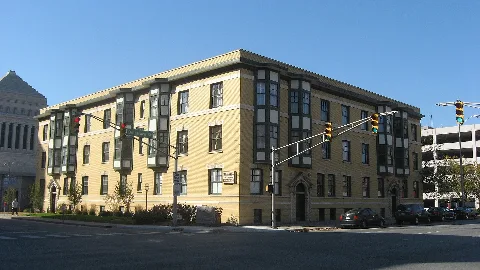 The Colonial In Indianapolis