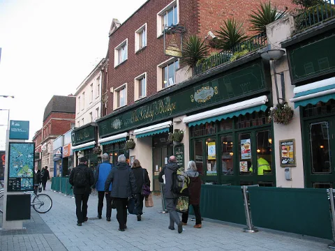 The Giddy Bridge Pub, London Road Geograph.org.uk 1714756