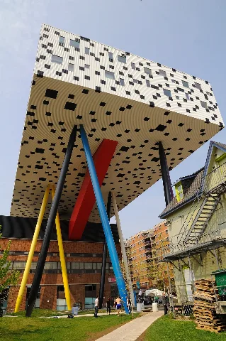 Toronto On Ontario College Of Art & Design3