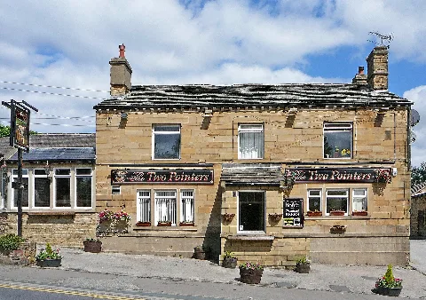 Two Pointers, Woodlesford (4731092116)