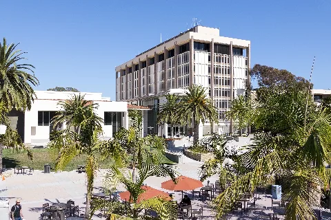Uc Santa Barbara Library (35399729253)