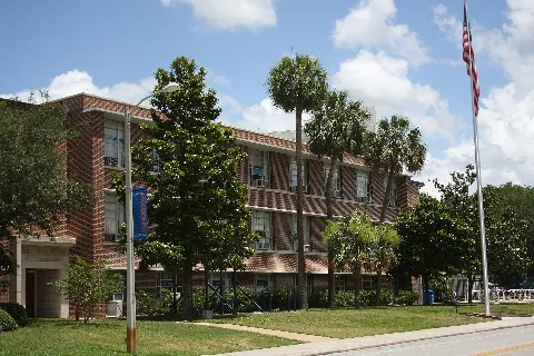 Uf Vanfleethall