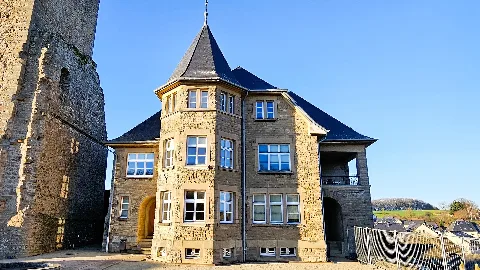 Useldange, Château (115)