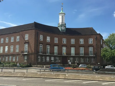 Watford Town Hall (19716814084)