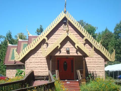 Watpasantidhammatempleentrance