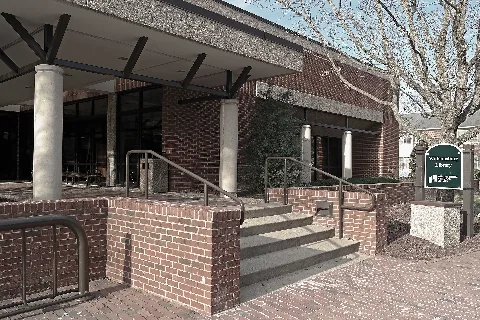 Williamsburg Library 1